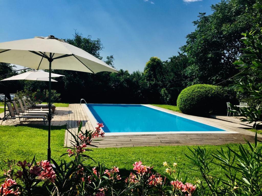 Castello Di Cernusco Lombardone Bed & Breakfast Exterior photo