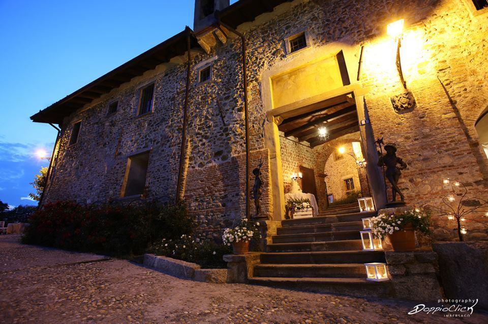 Castello Di Cernusco Lombardone Bed & Breakfast Exterior photo